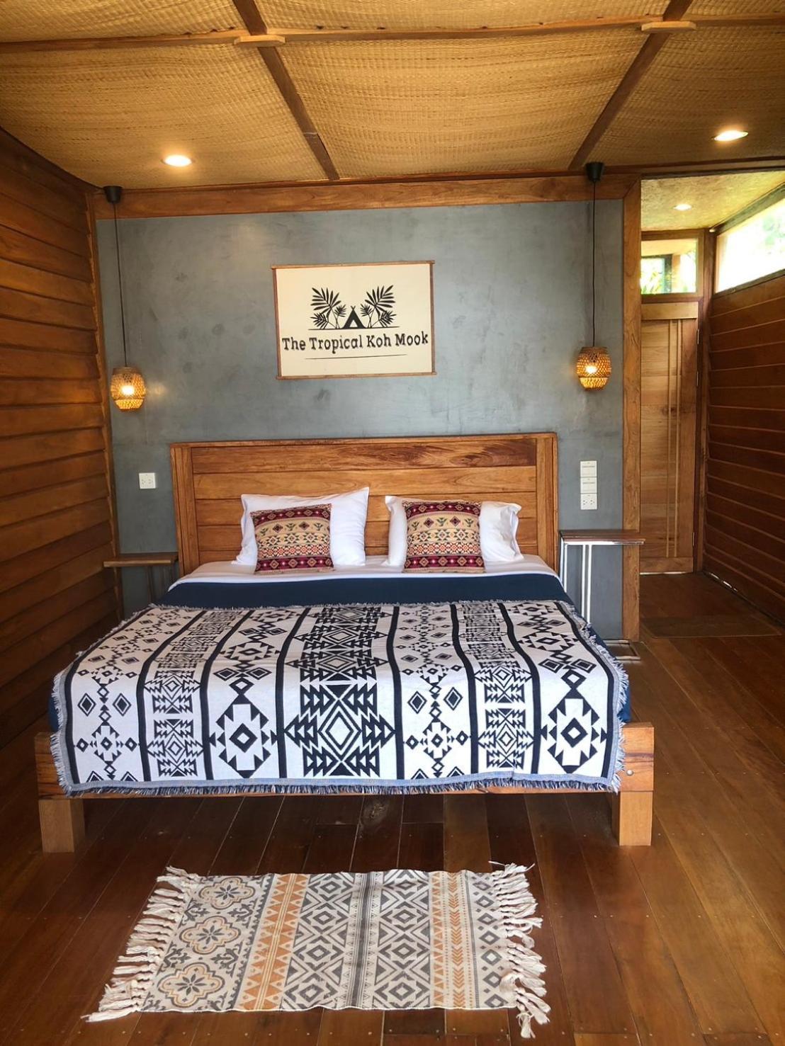 The Tropical Koh Mook Villa Bagian luar foto